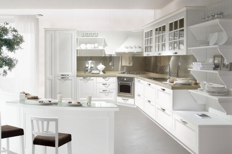 Cucina Stosa modello Beverly, cucina in legno laccato bianco
